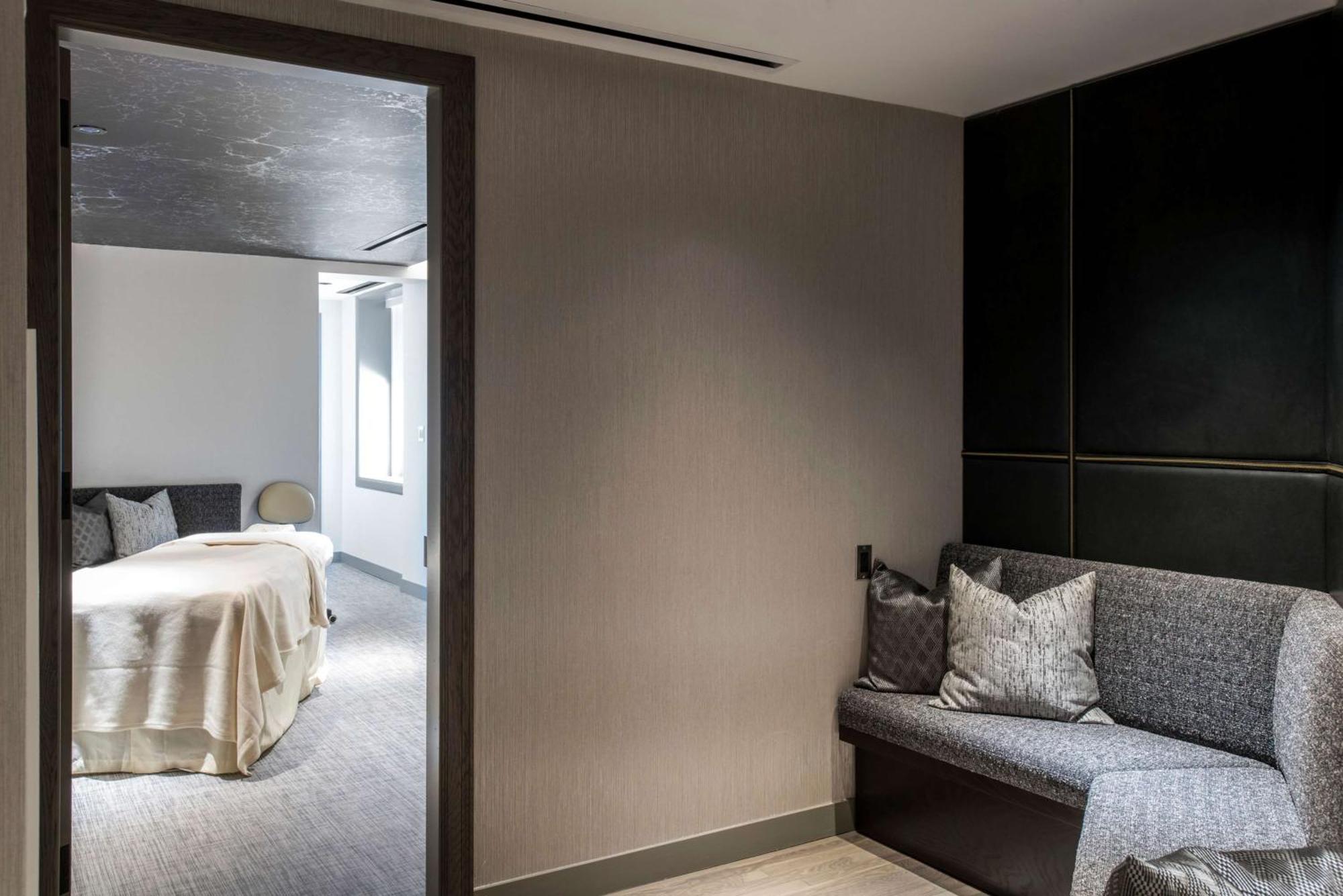 Hotel Londonhouse Chicago, Curio Collection By Hilton